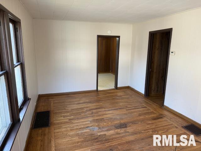 601 W Willow Street Property Photo 6