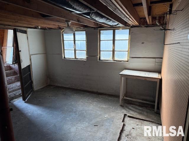 601 W Willow Street Property Photo 15
