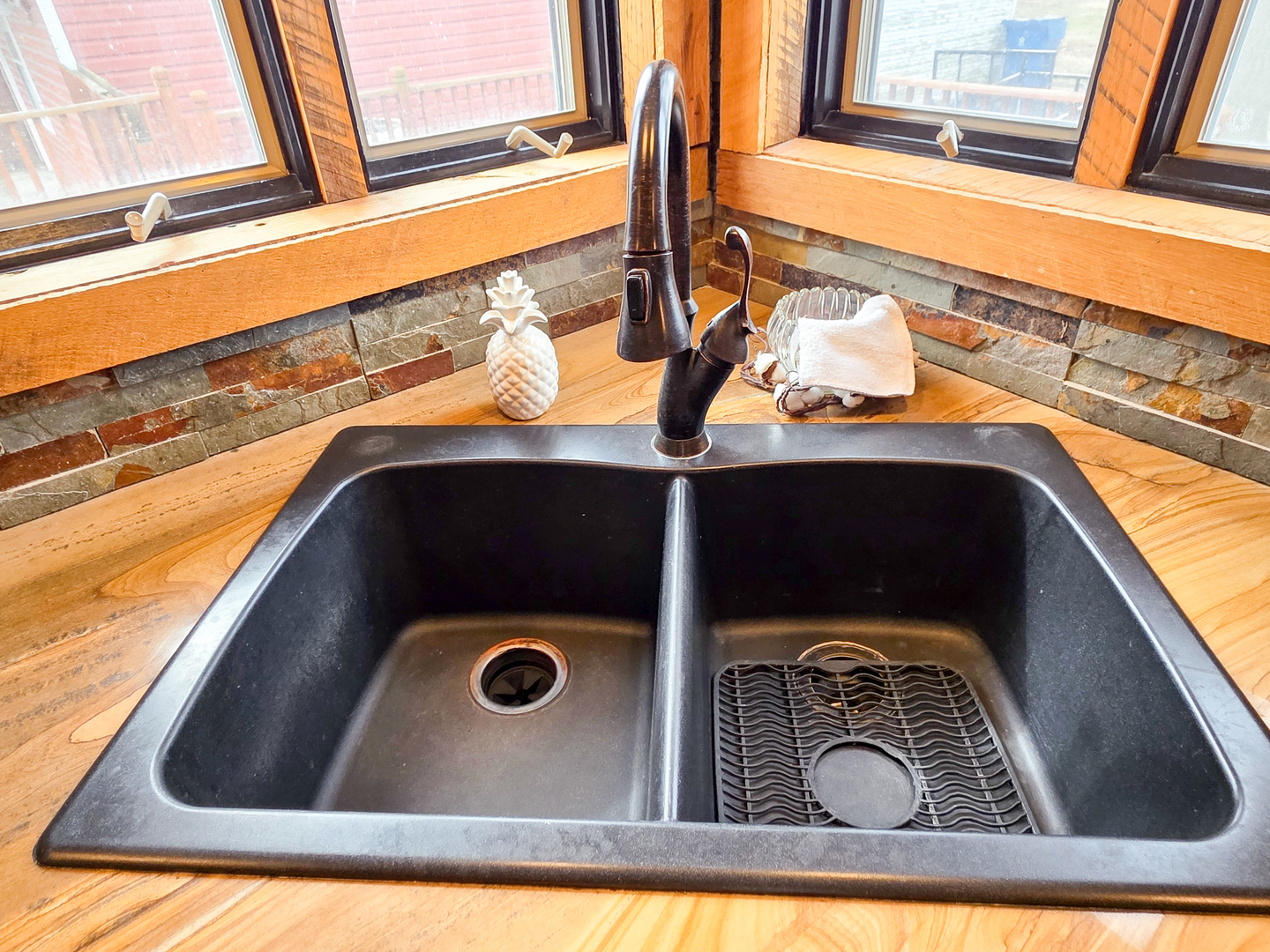 521 N Locust Street Property Photo 37