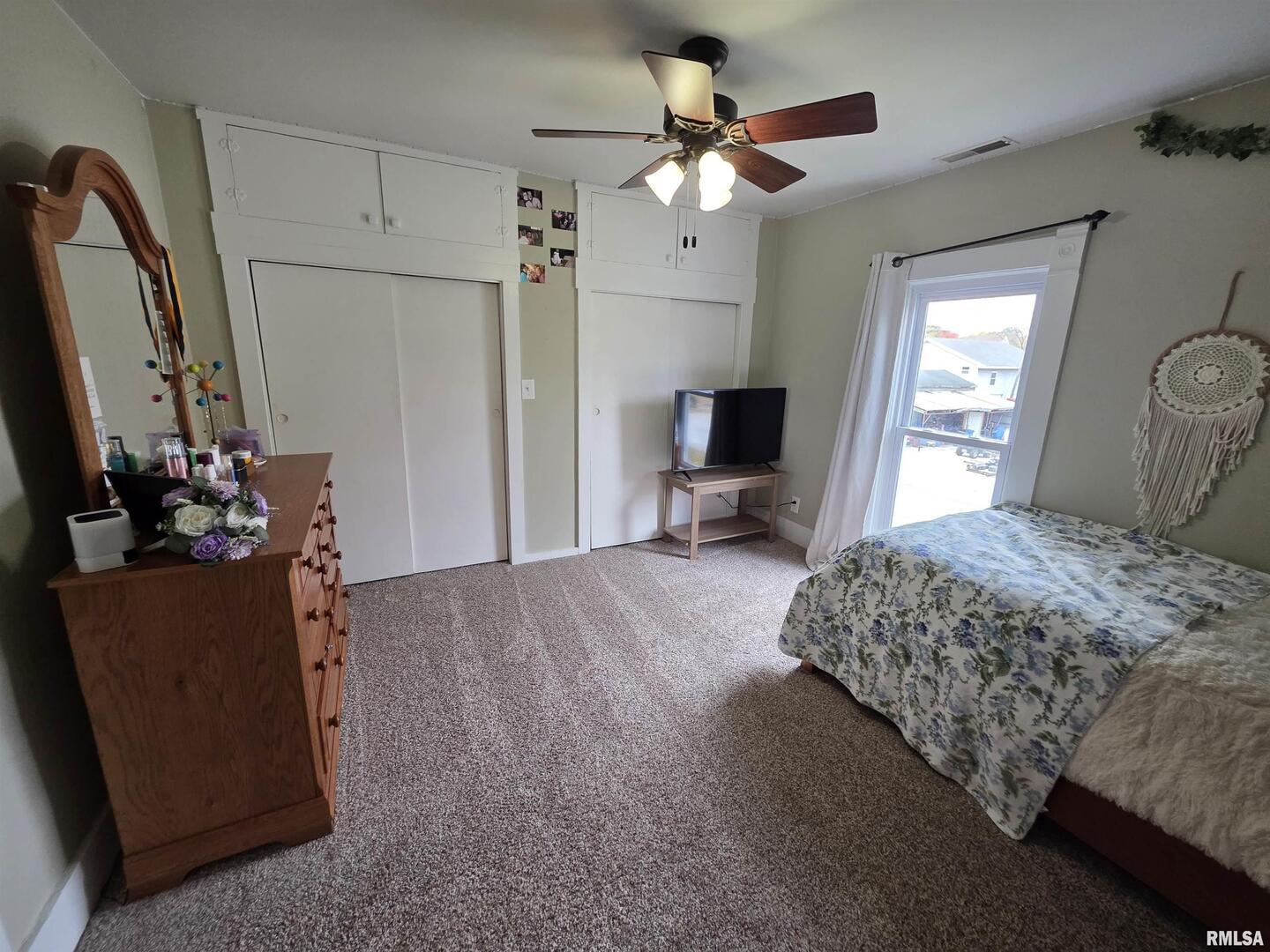 521 N Locust Street Property Photo 85