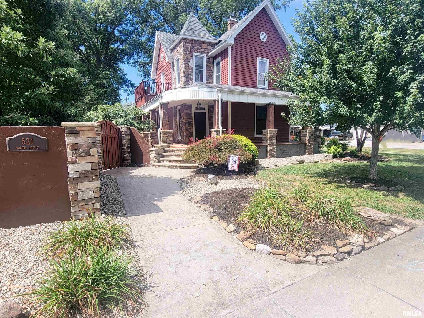 521 N Locust Street Property Photo 100