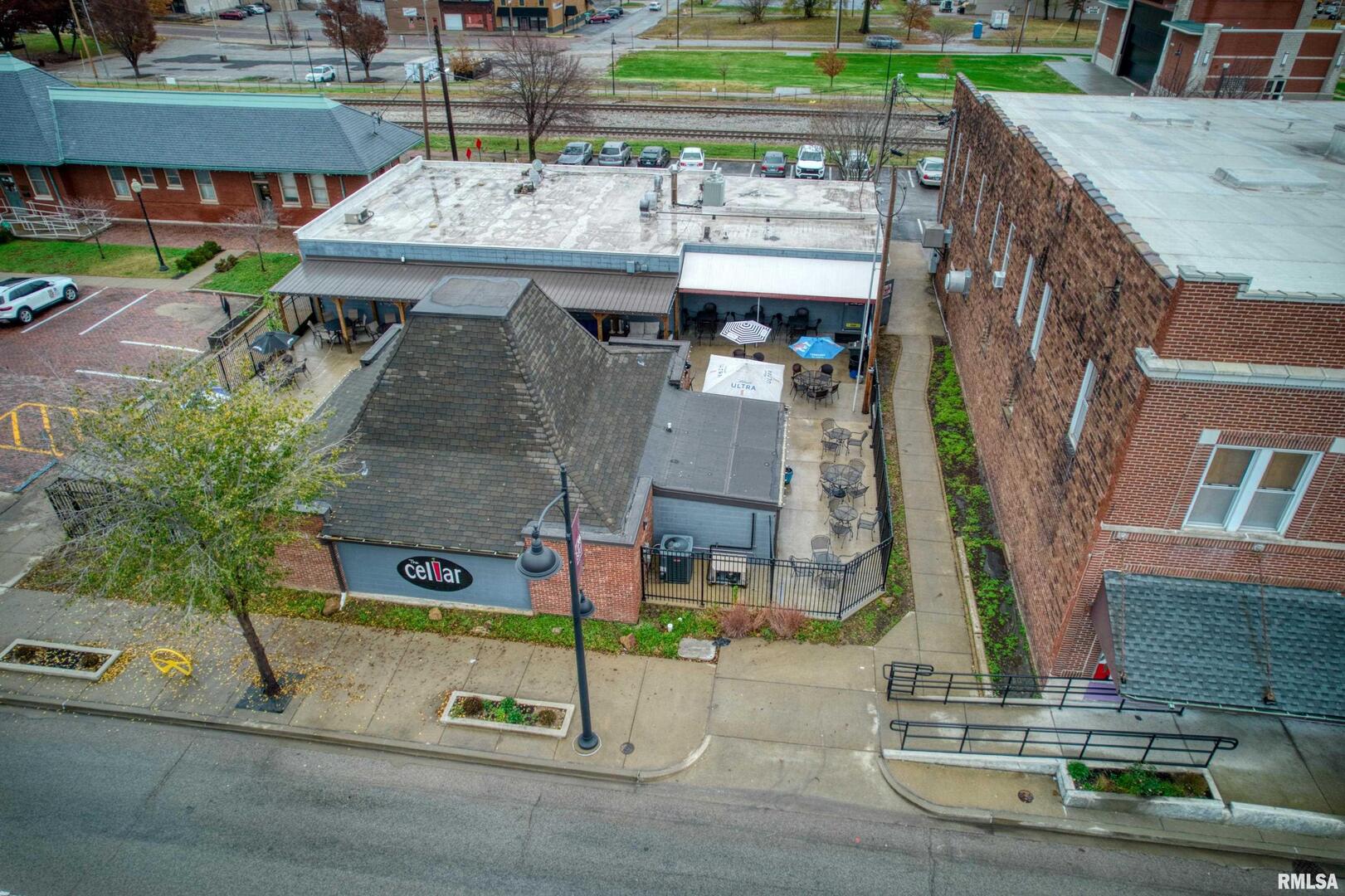 101 W Monroe Street Property Photo 61