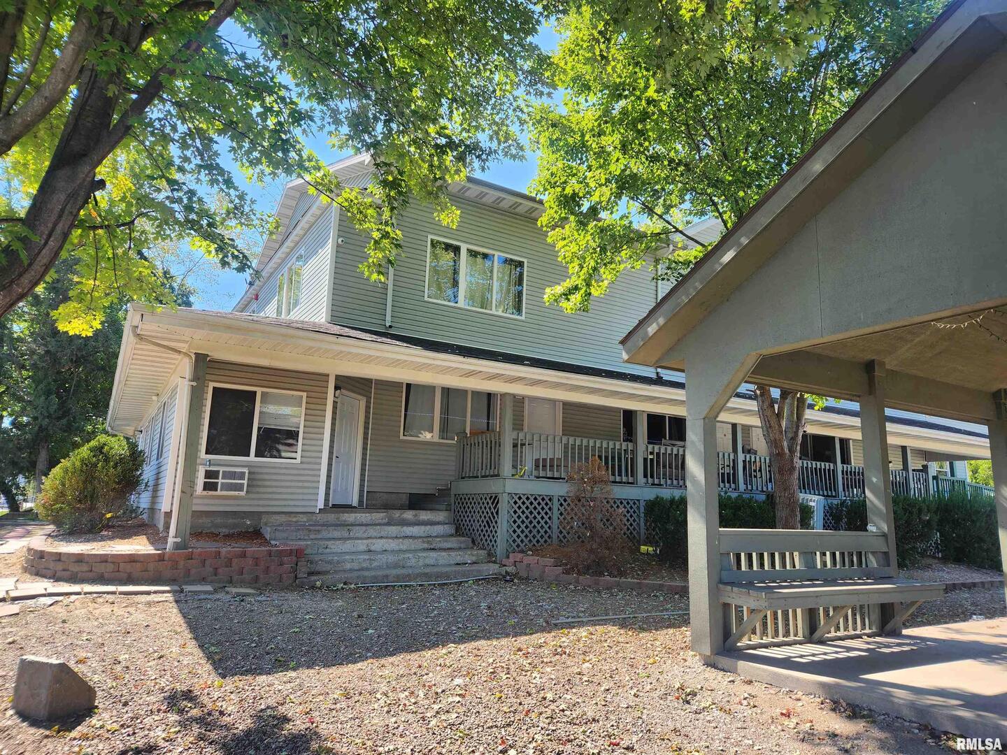 502 S University Avenue Property Photo 9