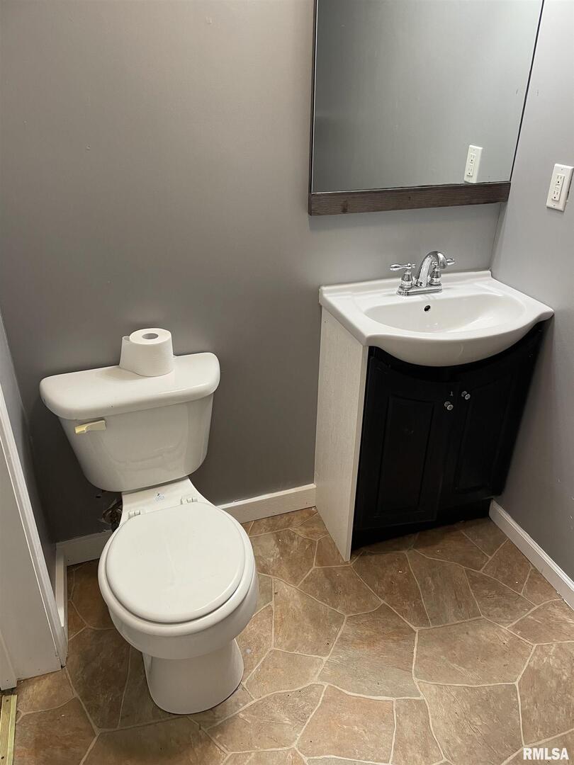 502 S University Avenue Property Photo 12