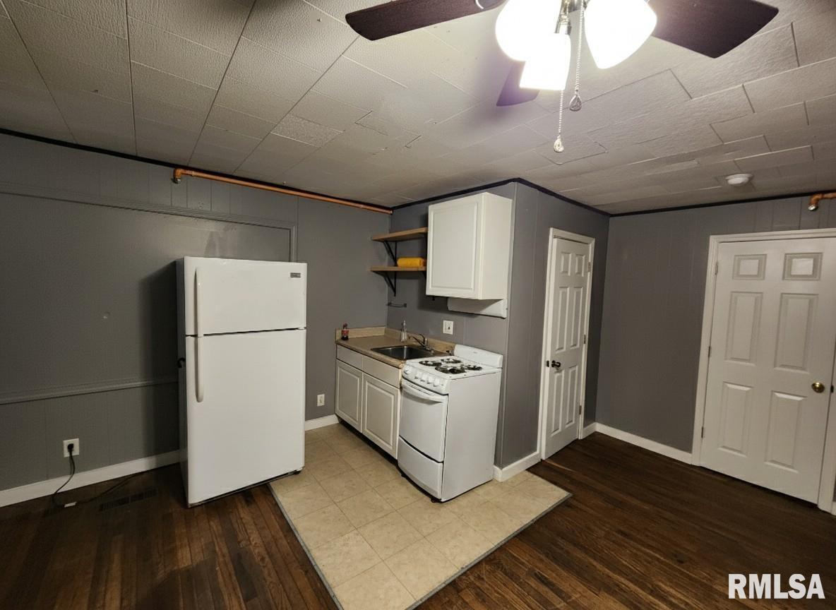 502 S University Avenue Property Photo 14