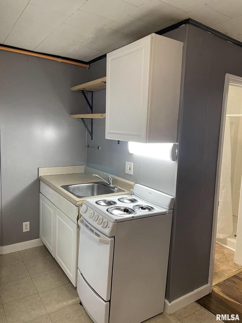 502 S University Avenue Property Photo 16