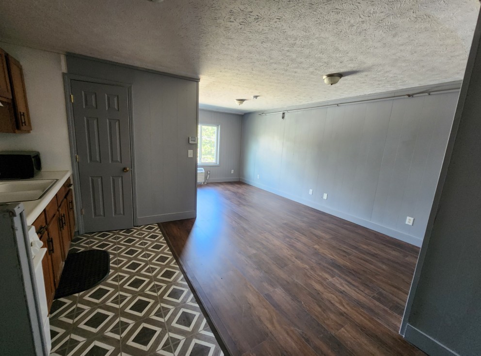 502 S University Avenue Property Photo 36