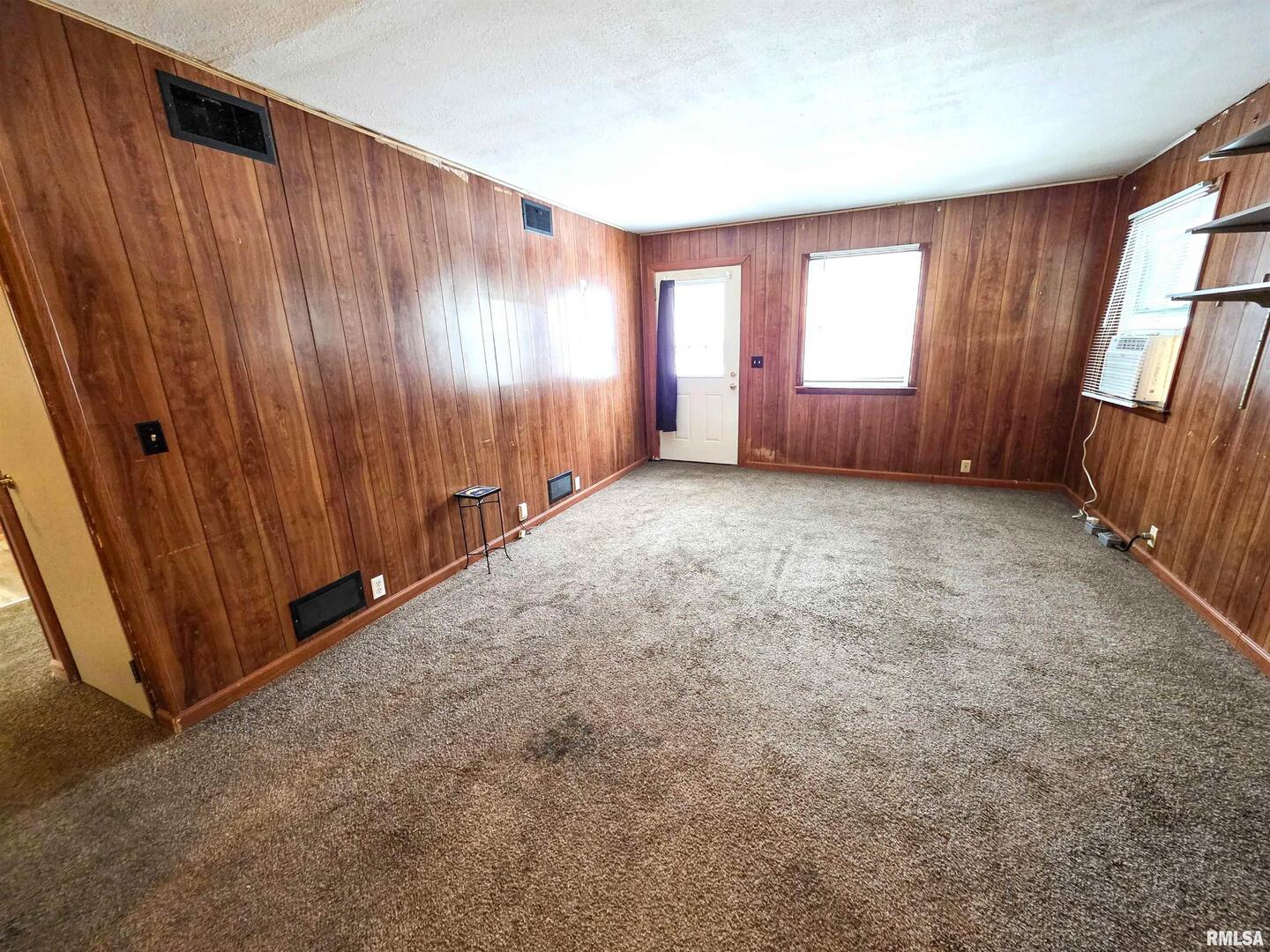 103 Watkins Street Property Photo 39