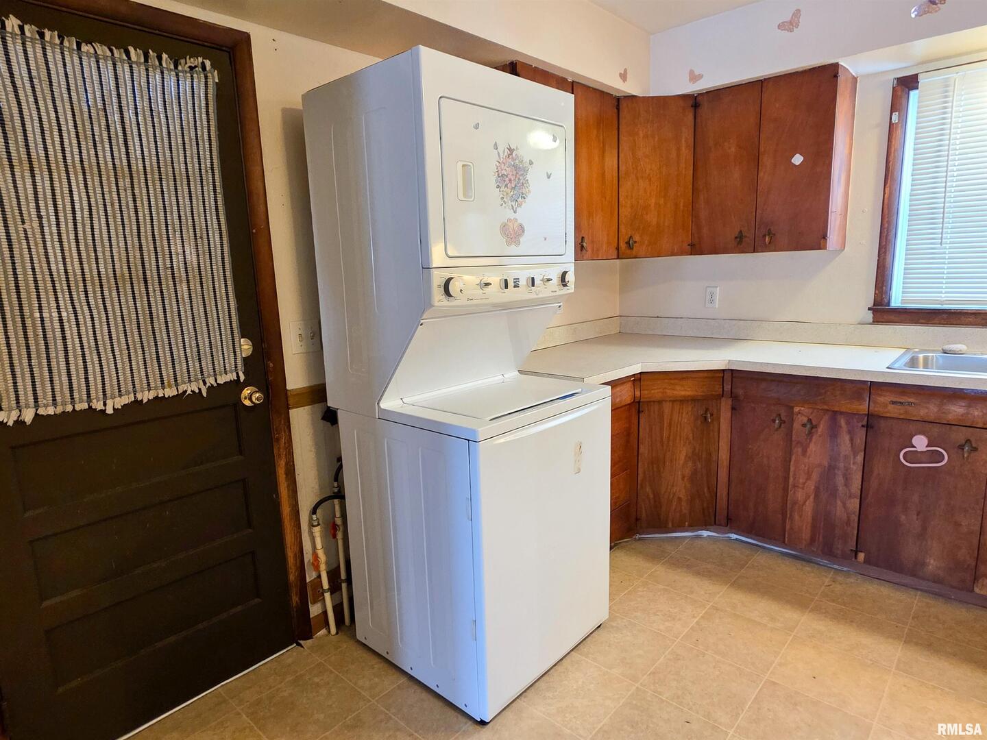 103 Watkins Street Property Photo 41