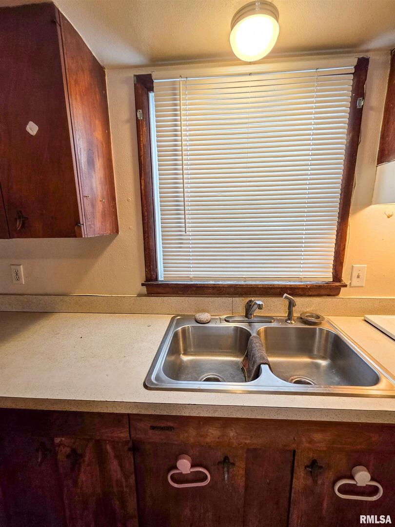 103 Watkins Street Property Photo 46