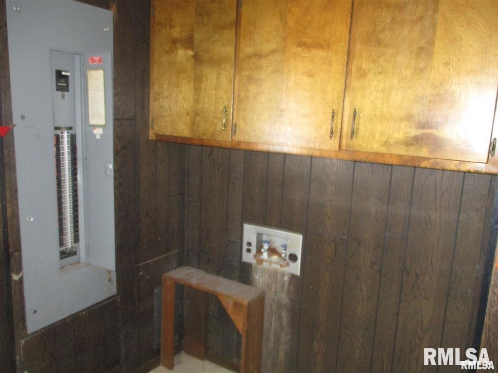 109 E Main Street Property Photo 5