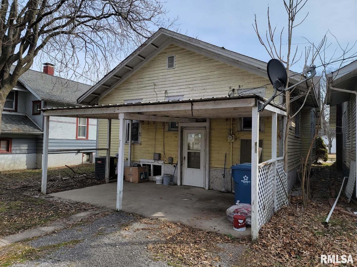 334 S Lincoln Boulevard Property Photo 4