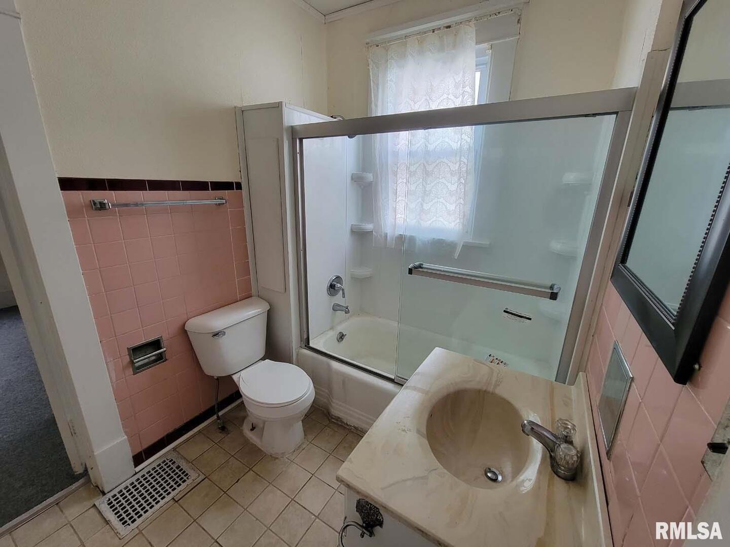 334 S Lincoln Boulevard Property Photo 18