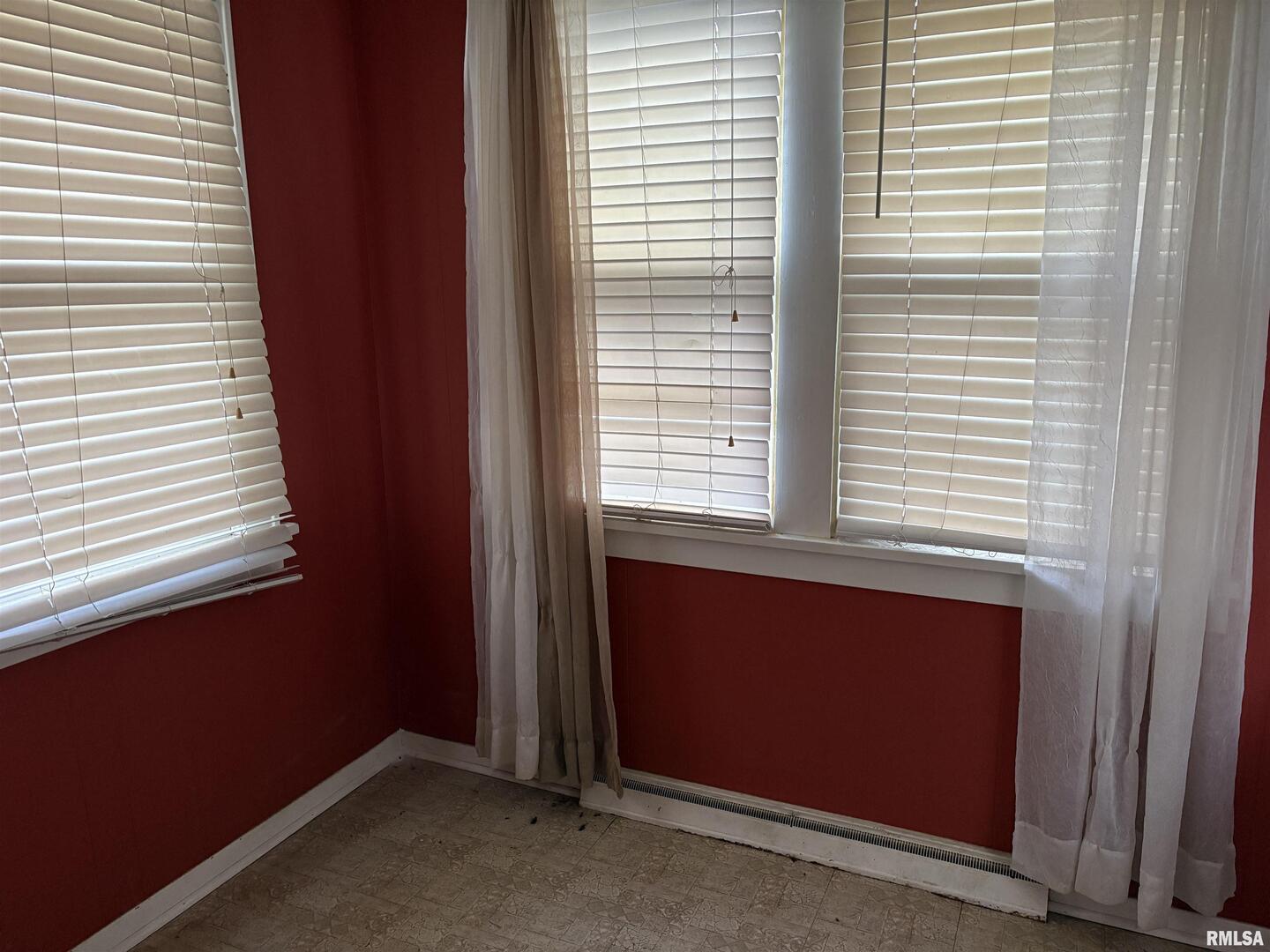433 Linden Property Photo 15