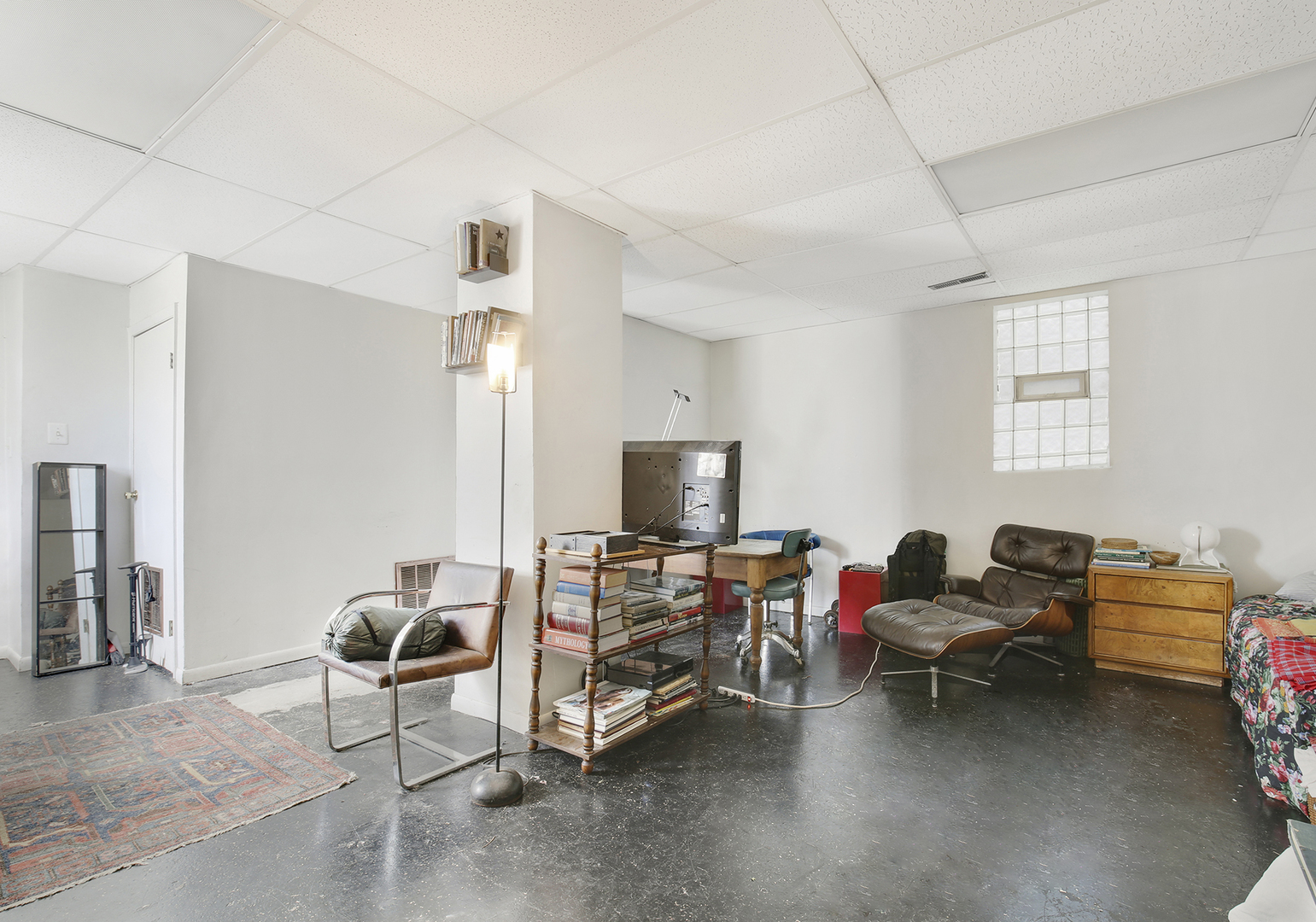 1816 S Jefferson Street Property Photo 7