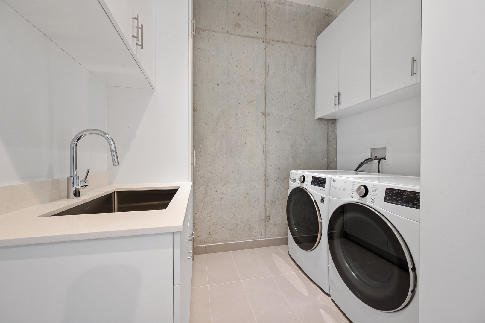 60 E Randolph St Property Photo 14