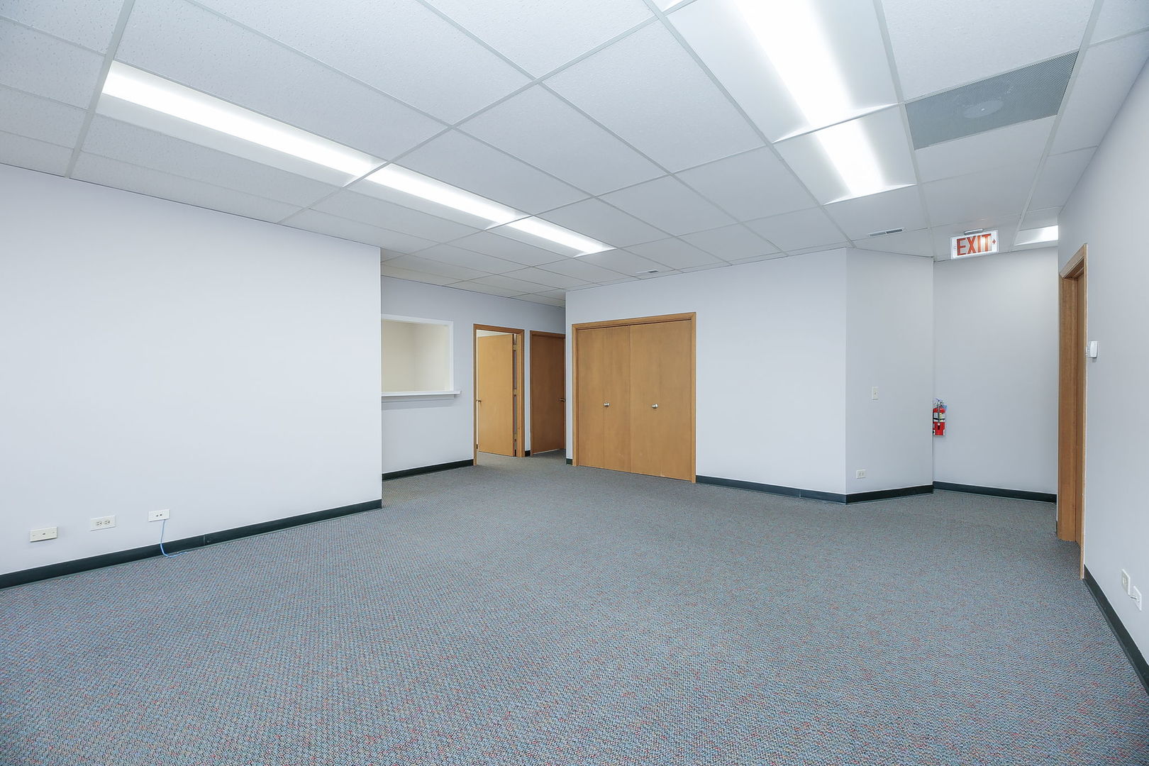 489 Taft Ave Property Photo 3