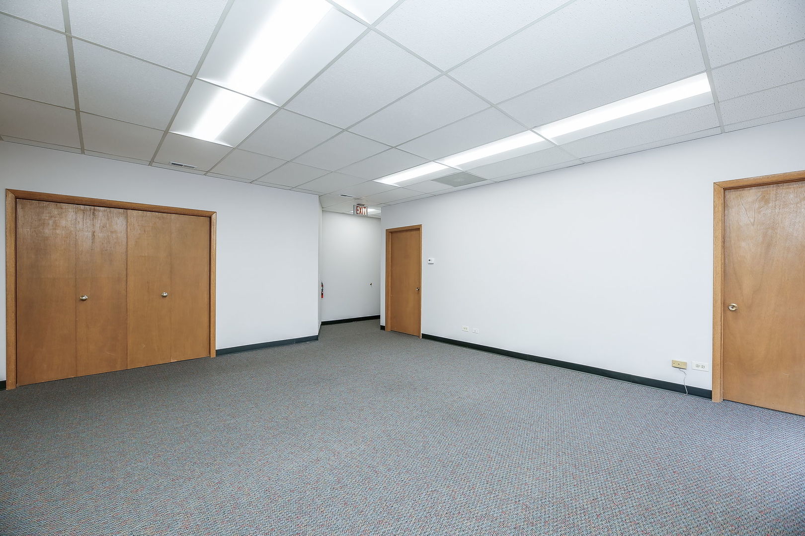 489 Taft Ave Property Photo 4