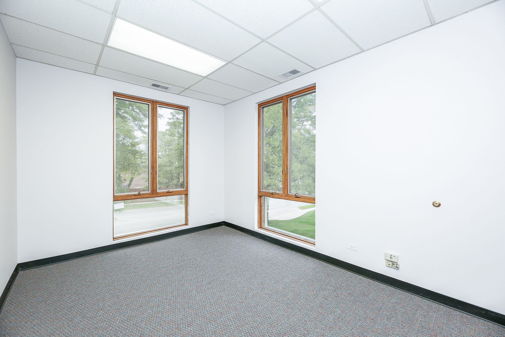 489 Taft Ave Property Photo 7