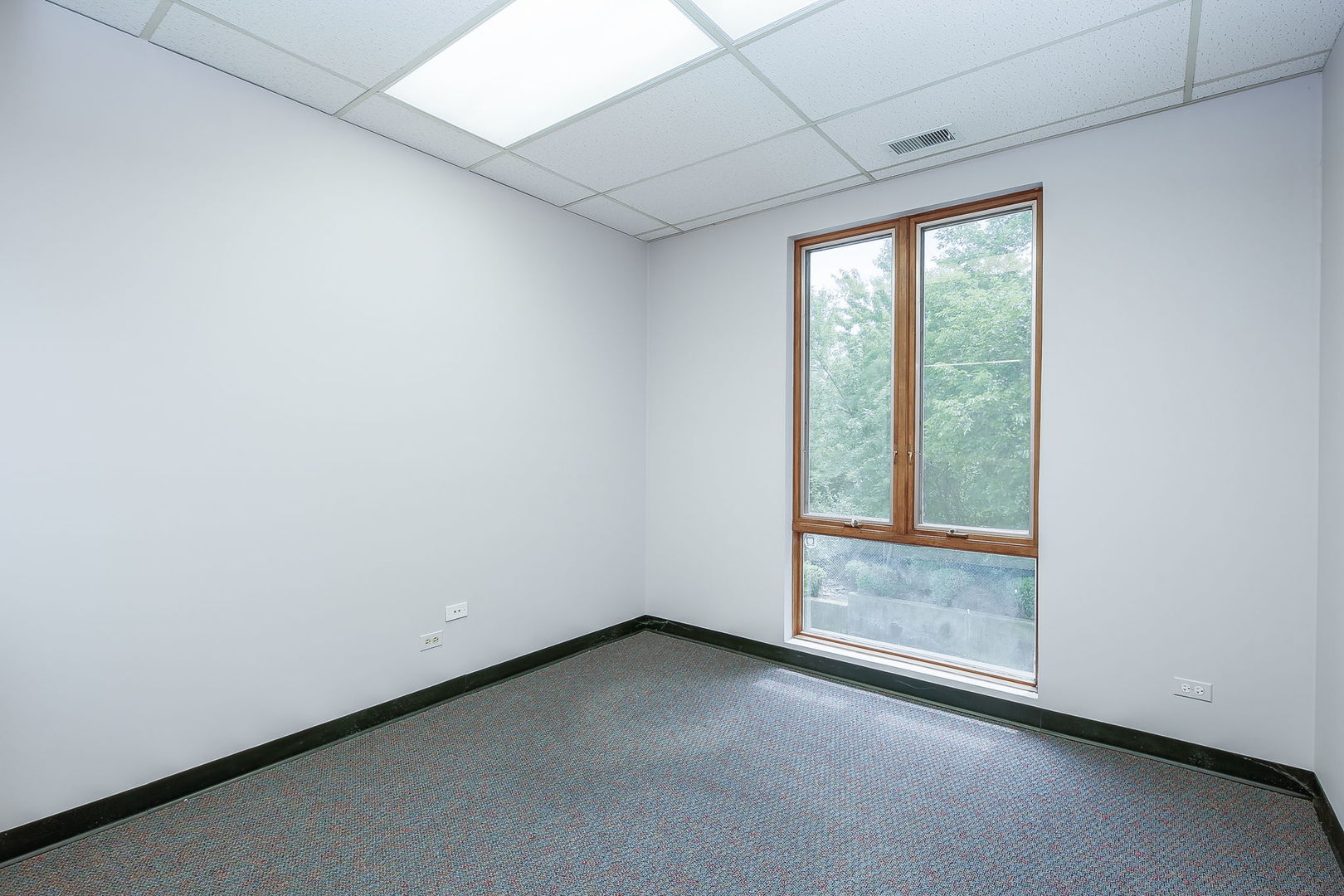 489 Taft Ave Property Photo 10