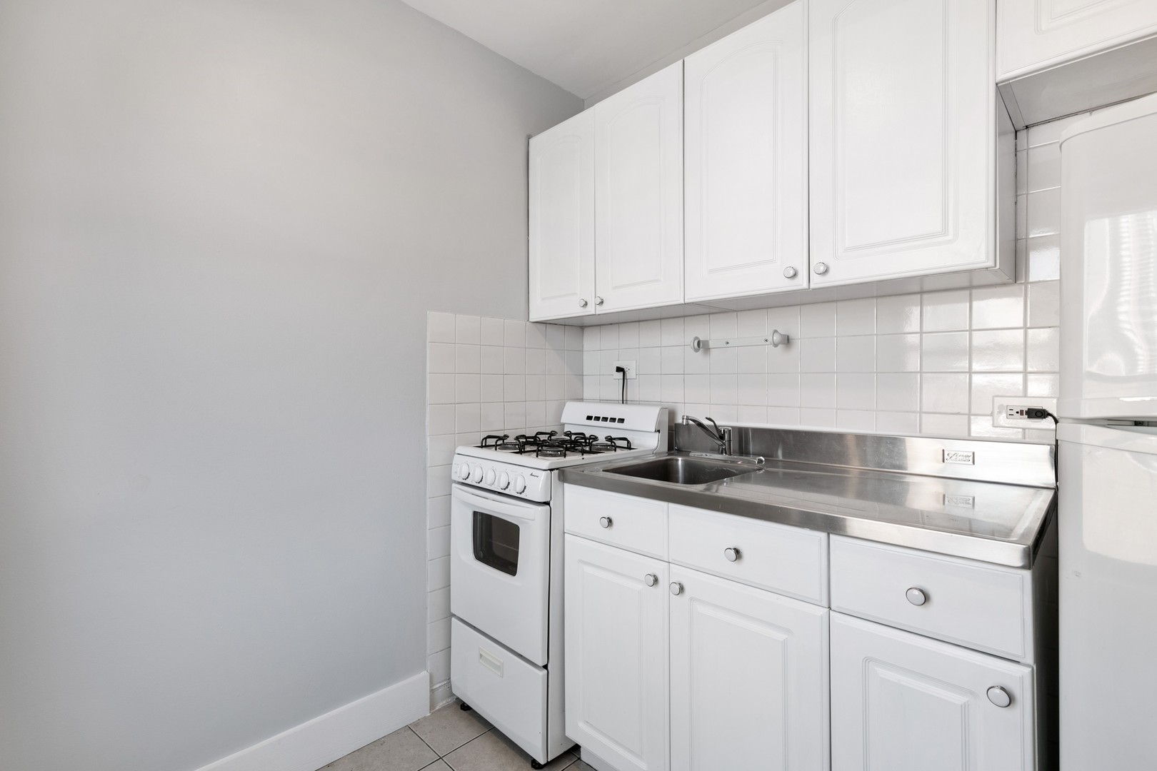 5858 N Sheridan Rd Property Photo 4
