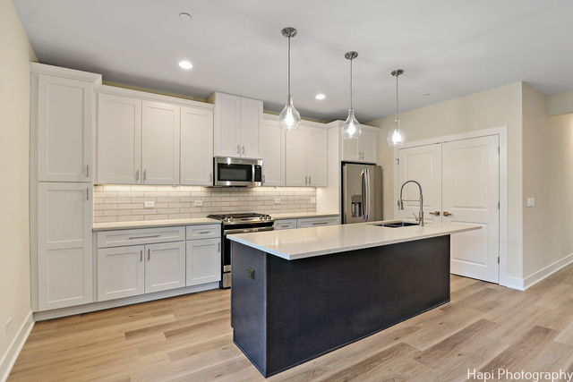 319 S Glendale Avenue 203 Property Photo 15