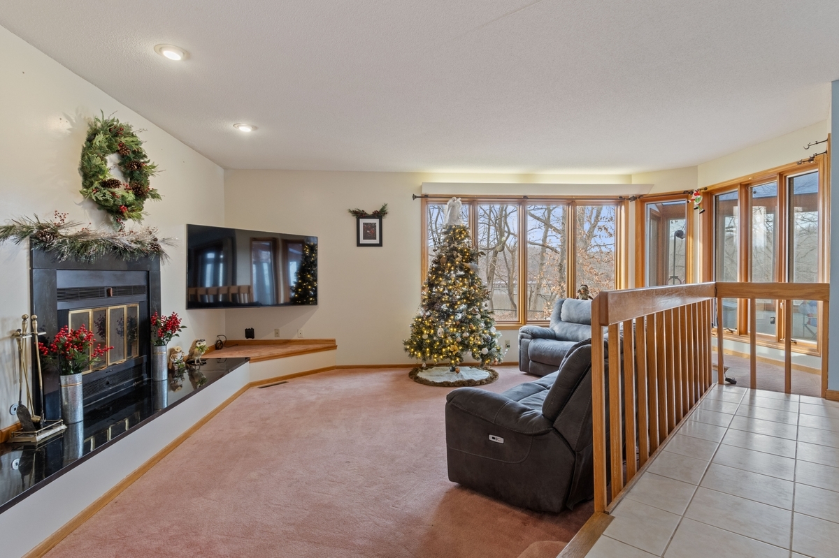 1210 Lakeridge Court Property Photo 5