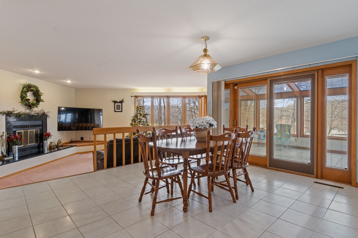 1210 Lakeridge Court Property Photo 6