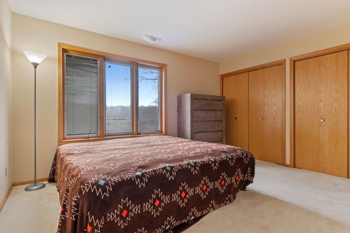 1210 Lakeridge Court Property Photo 15