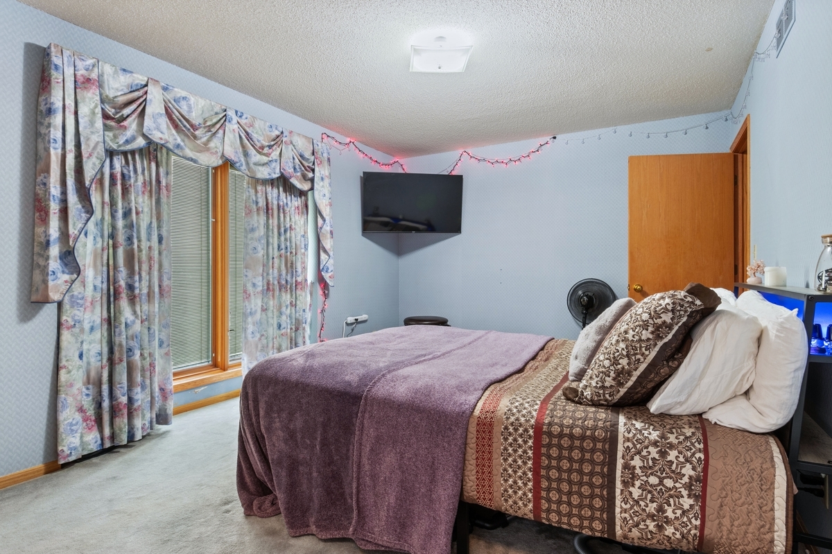 1210 Lakeridge Court Property Photo 17