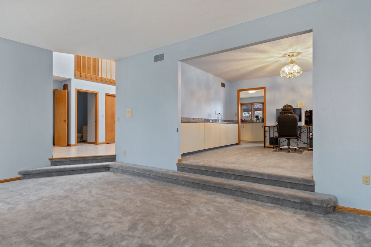 1210 Lakeridge Court Property Photo 18