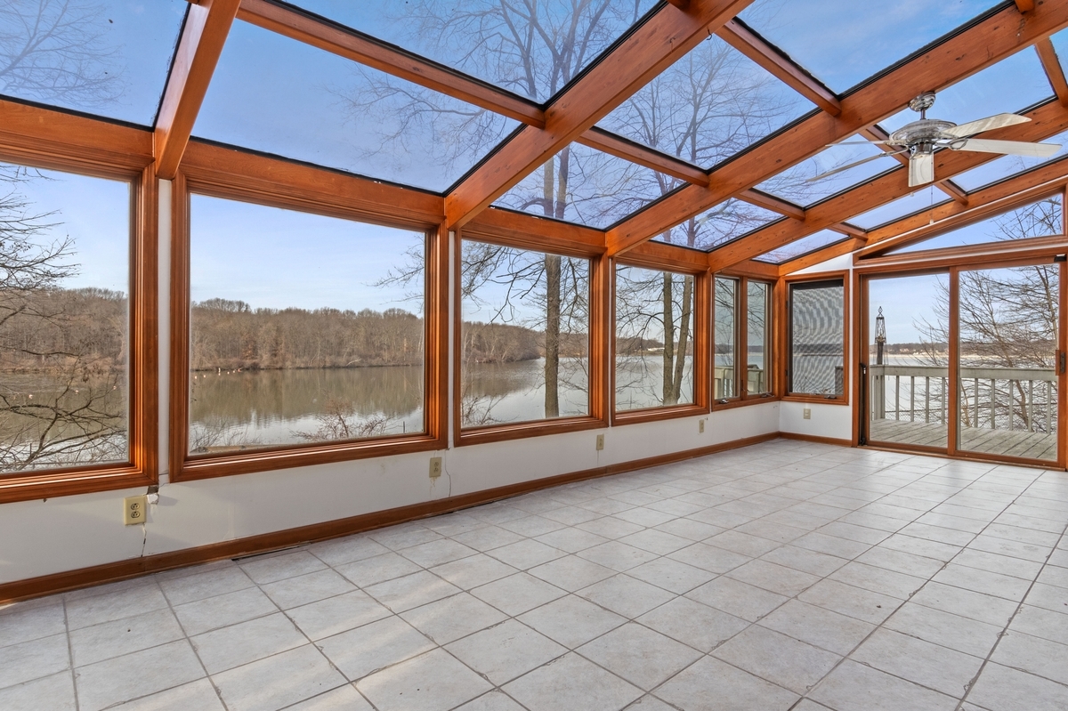 1210 Lakeridge Court Property Photo 23
