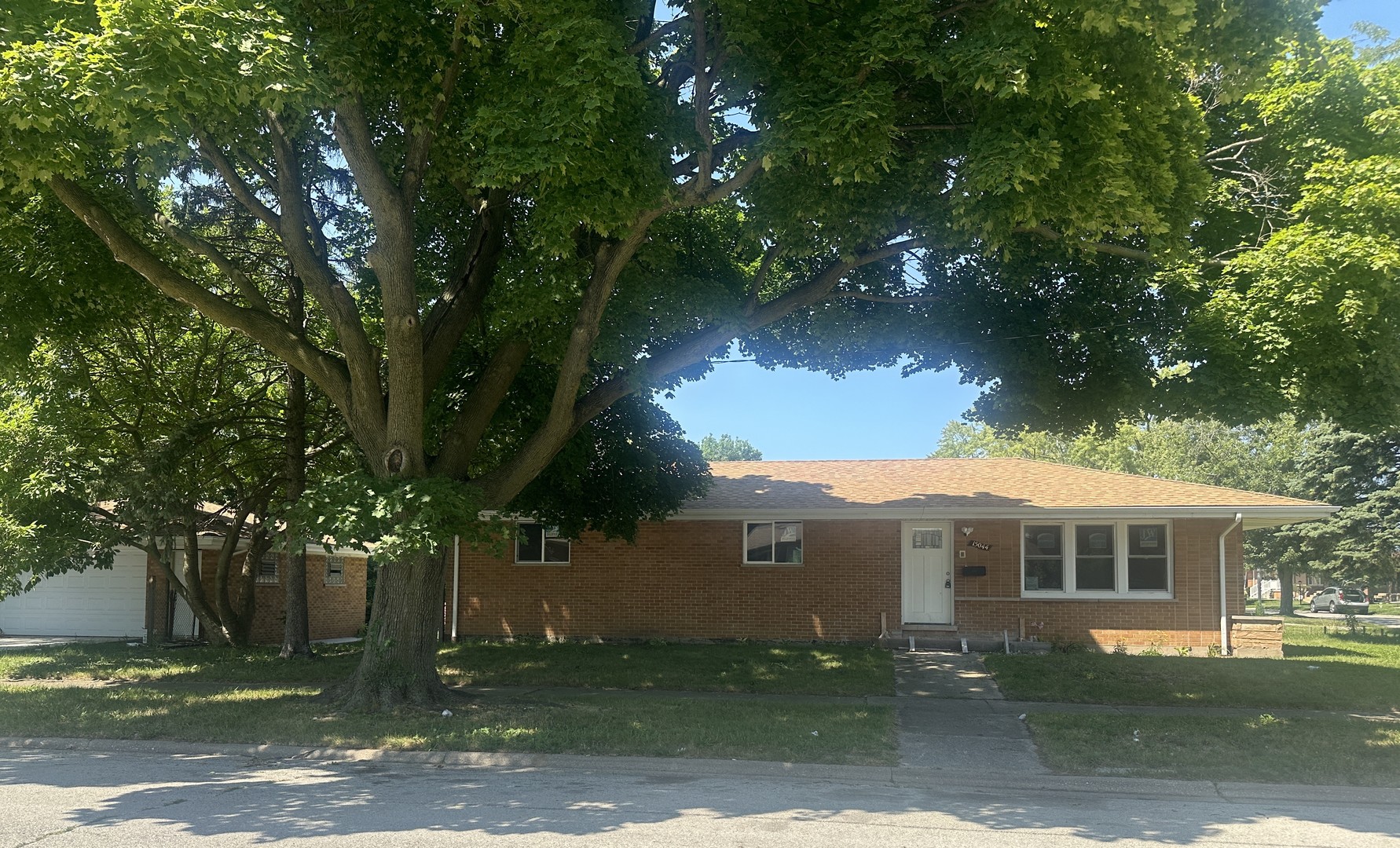 15044 Irving Avenue Property Photo 1