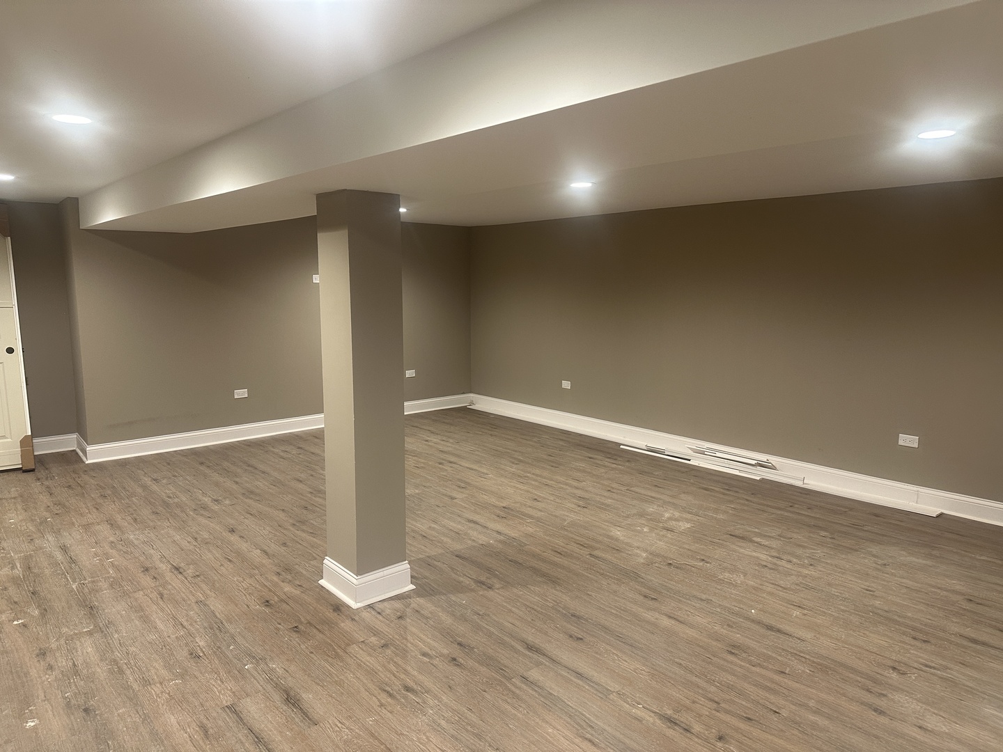 15044 Irving Avenue Property Photo 5