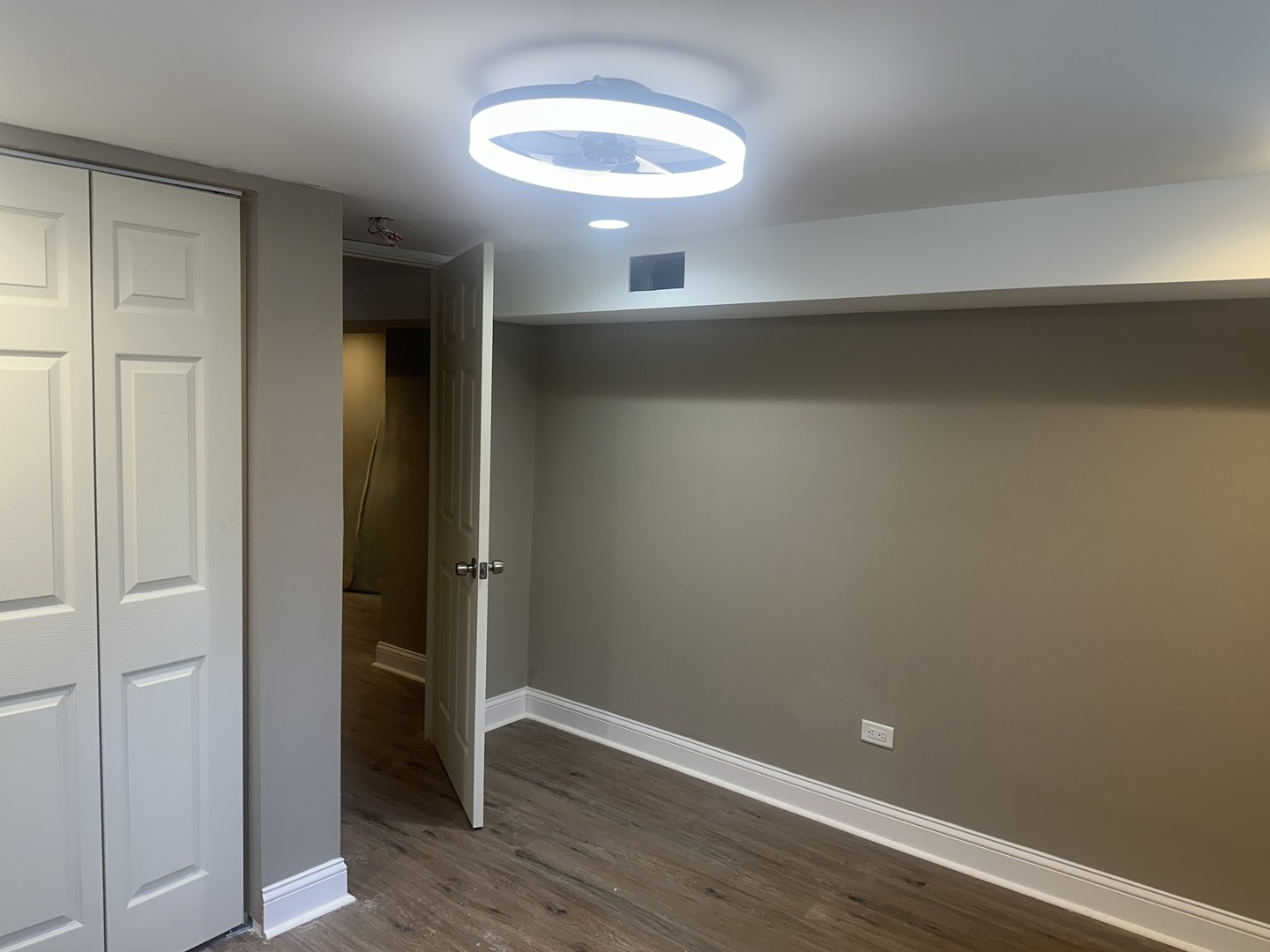 15044 Irving Avenue Property Photo 8