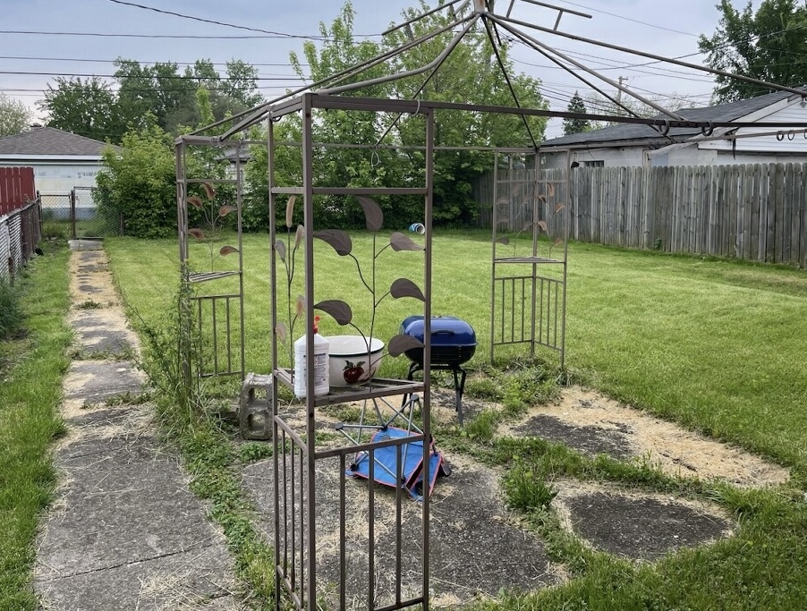 15131 6th Avenue Property Photo 4
