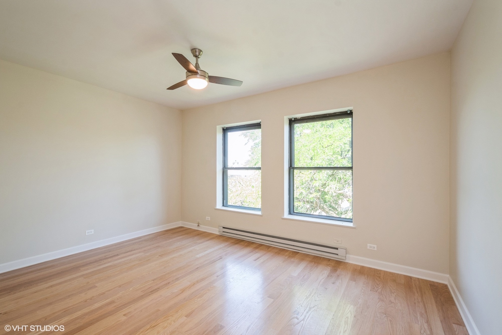 5345 S Ellis Avenue H-1 Property Photo 3