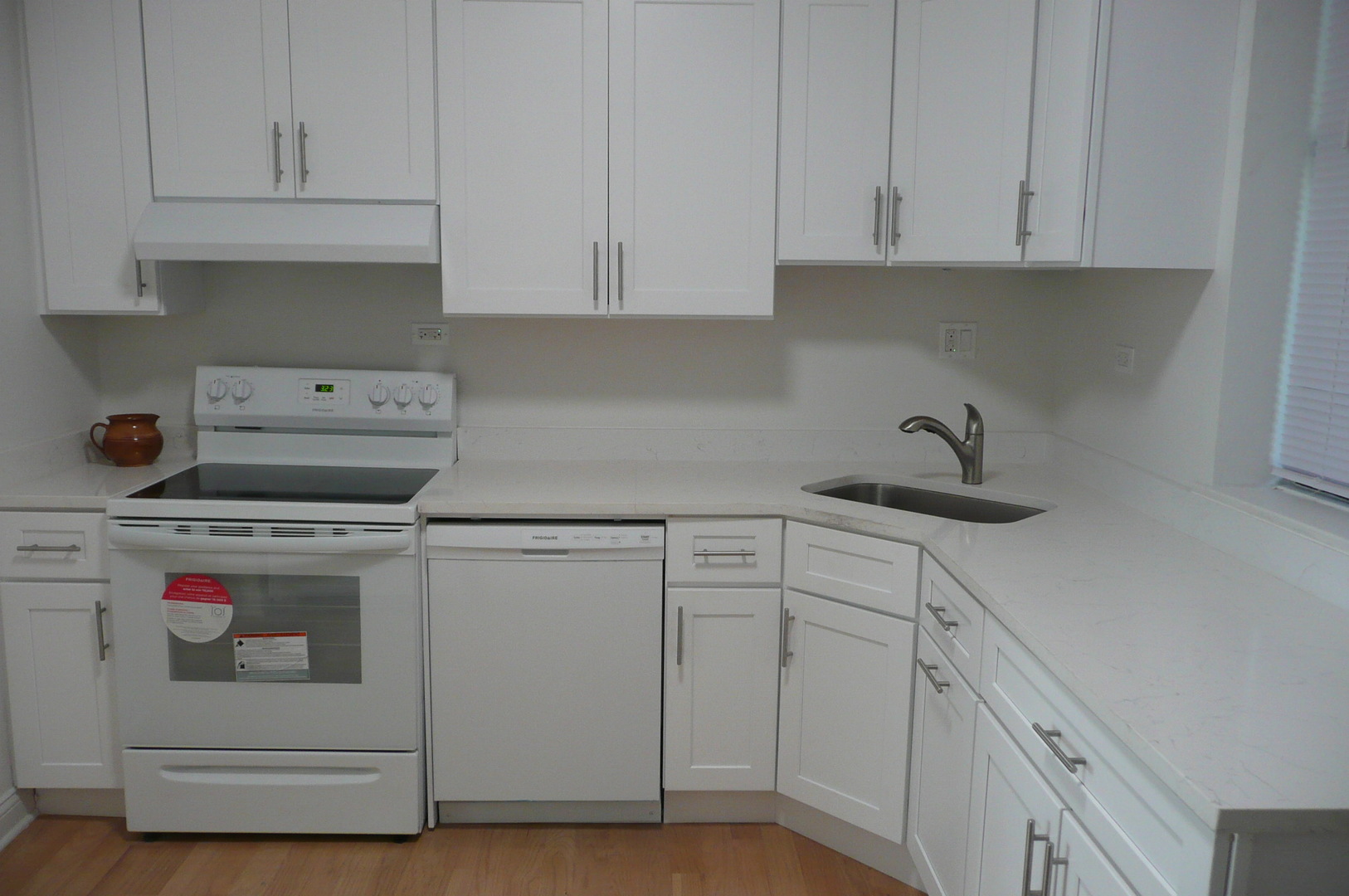 5345 S Ellis Avenue H-1 Property Photo 9