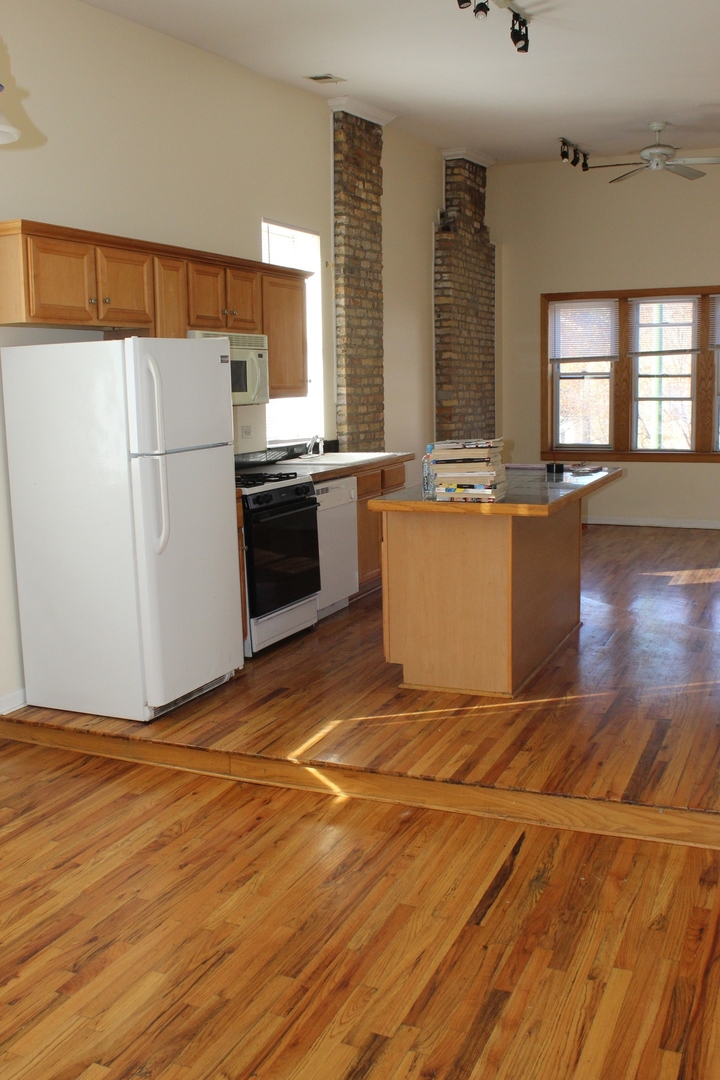 527 N Ashland Ave Property Photo 24