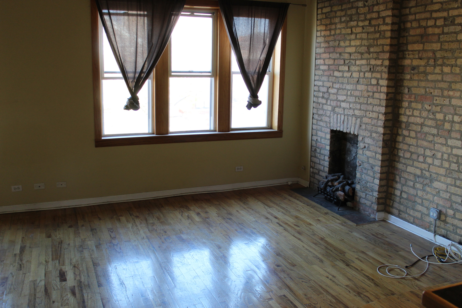527 N Ashland Ave Property Photo 33