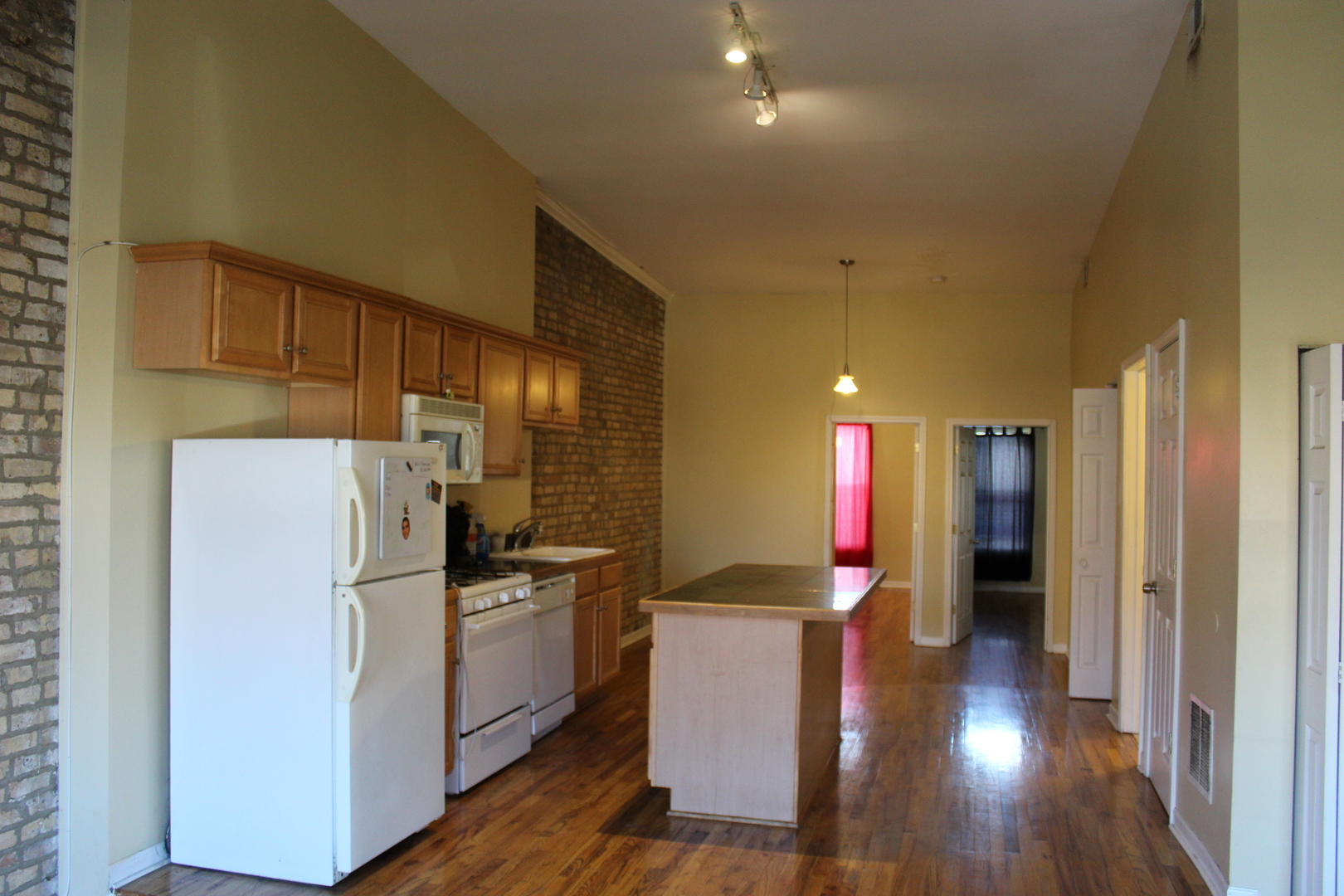 527 N Ashland Ave Property Photo 37