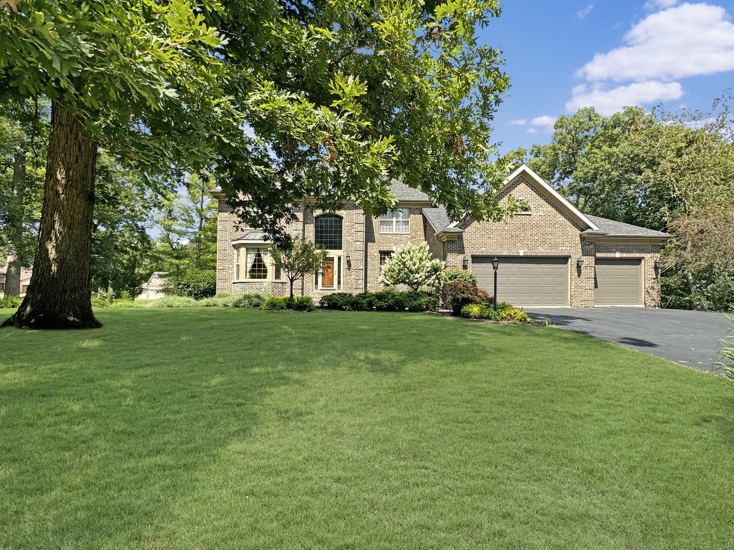1682 Barberry Circle Property Photo 1