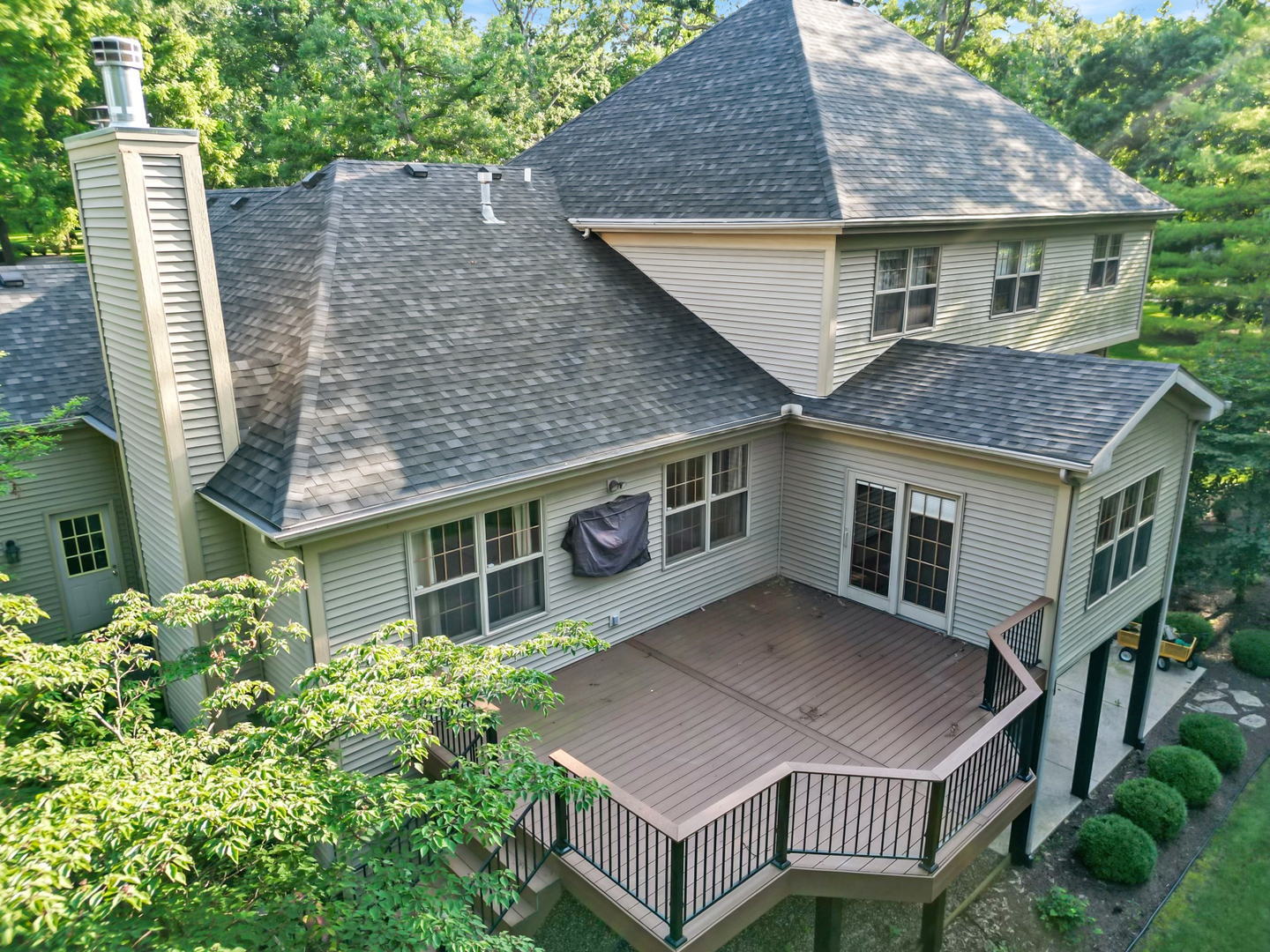 1682 Barberry Circle Property Photo 4