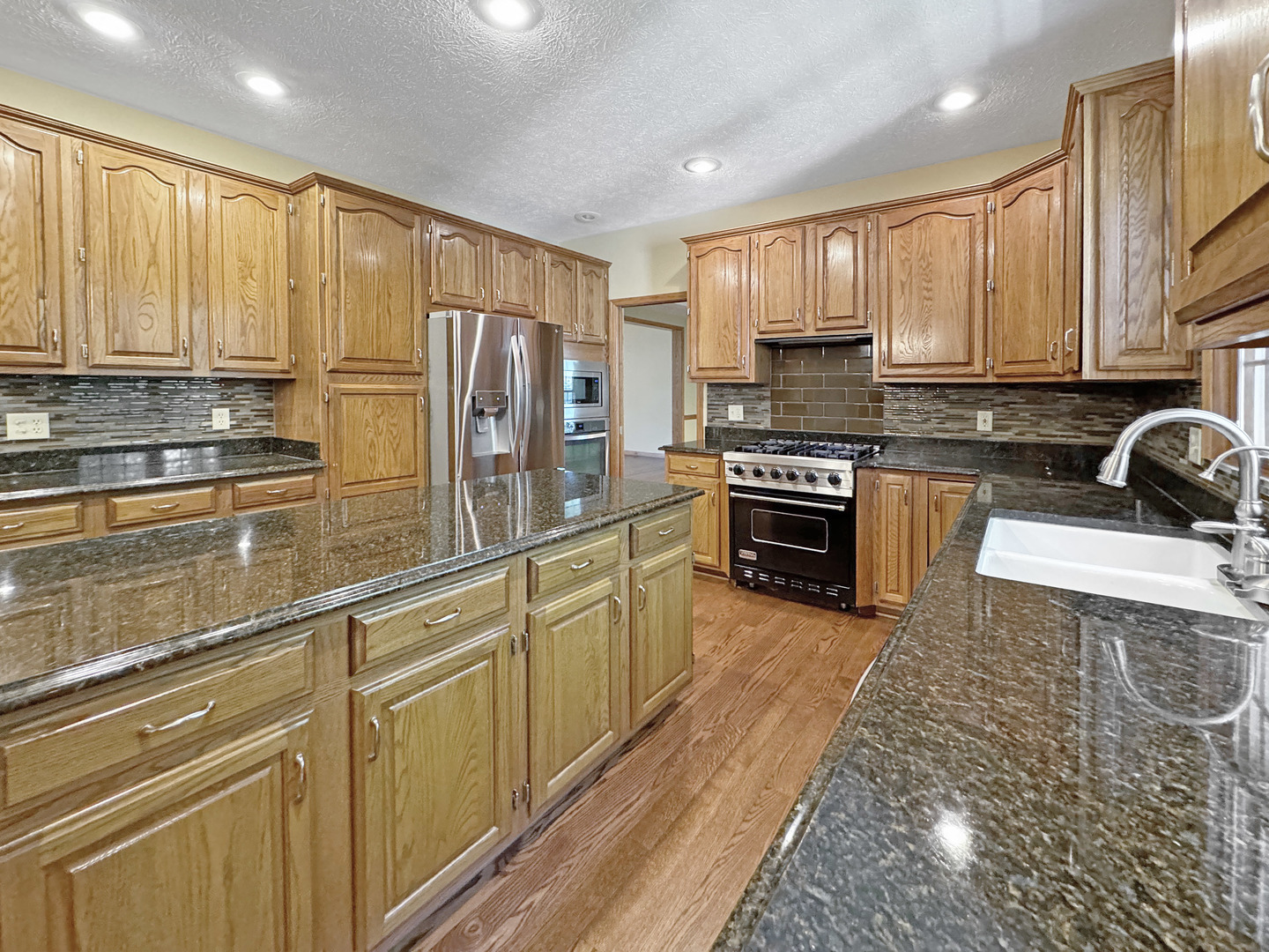 1682 Barberry Circle Property Photo 11