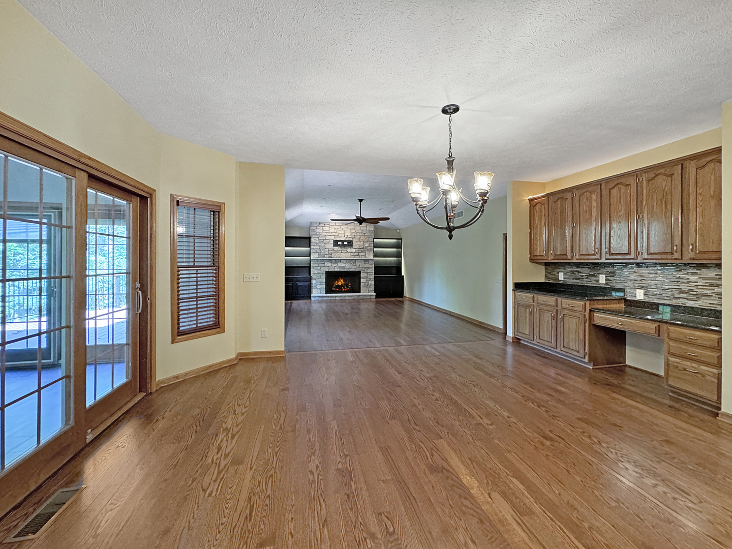 1682 Barberry Circle Property Photo 15