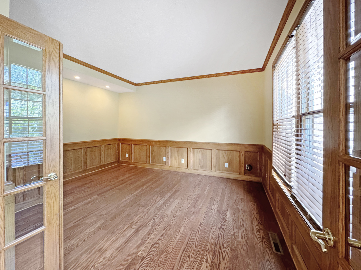 1682 Barberry Circle Property Photo 22