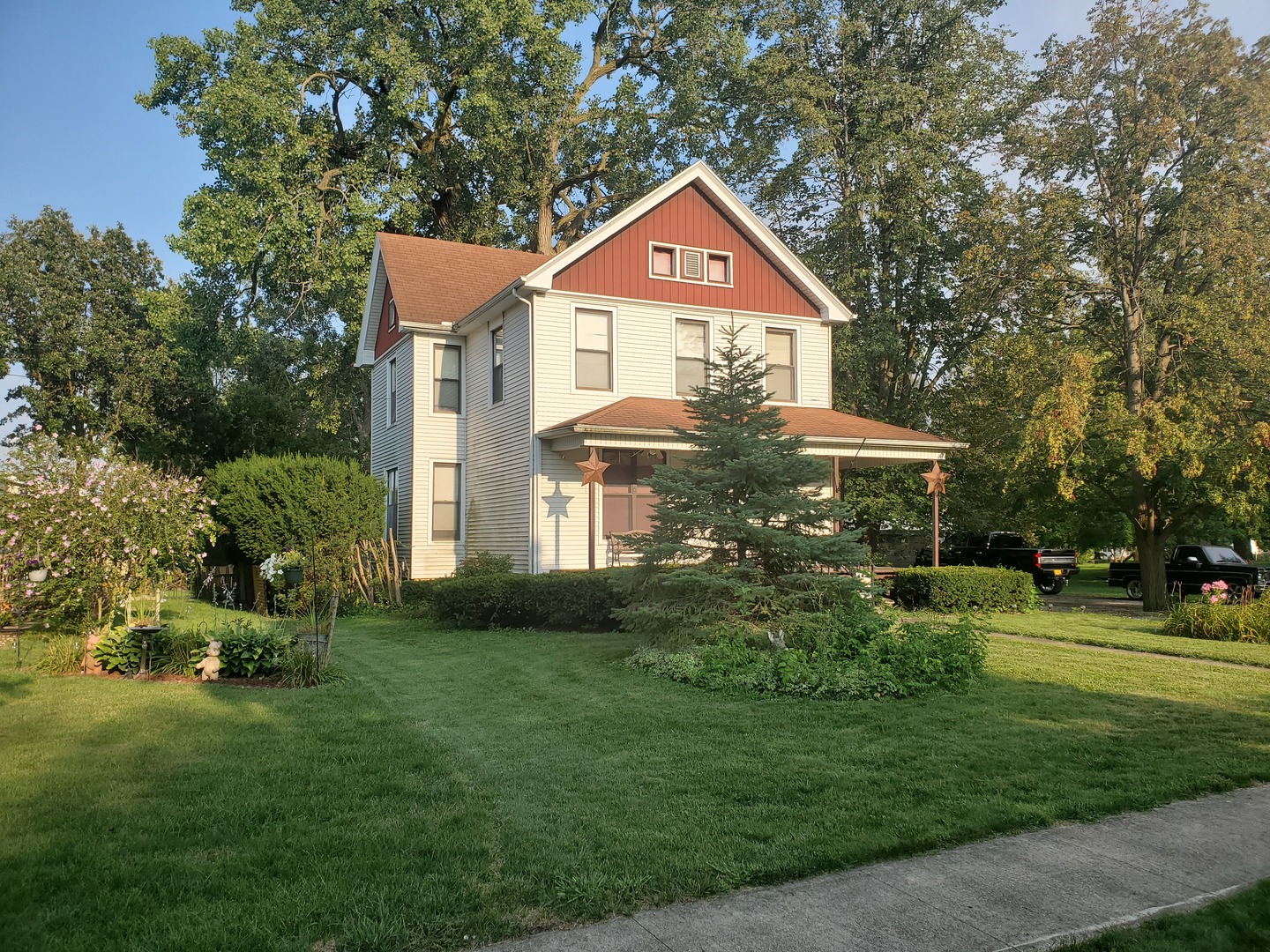 205 S Poplar Street Property Photo 2