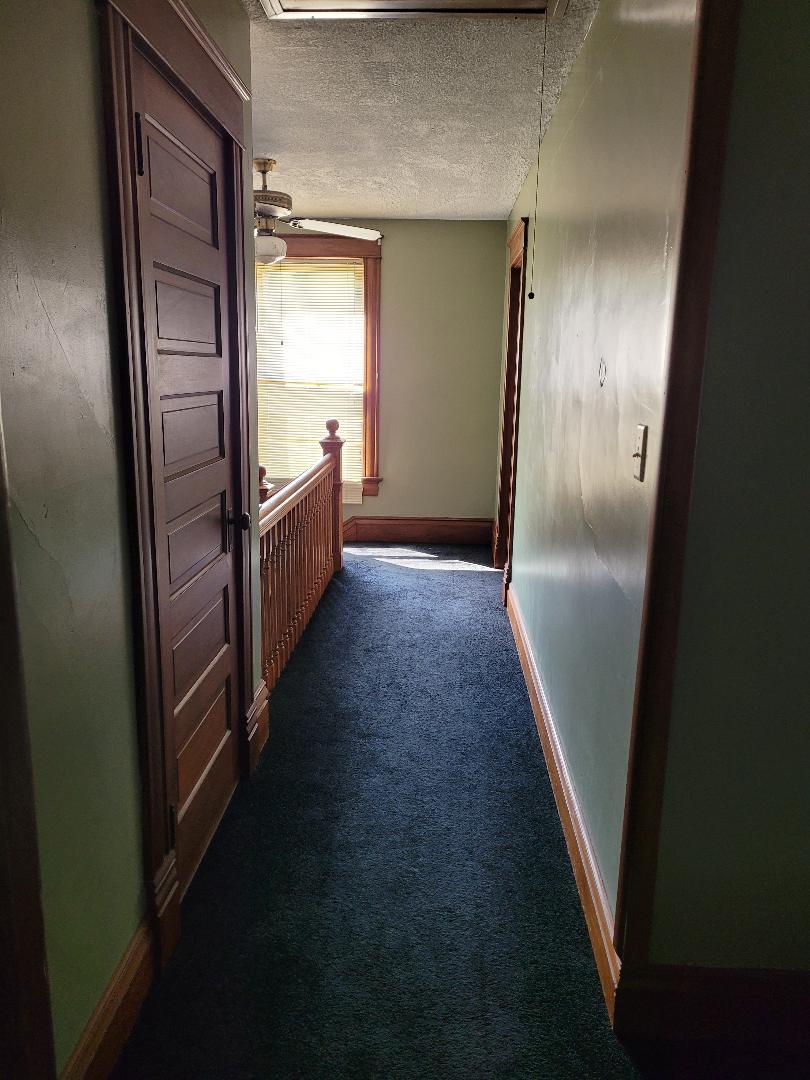 205 S Poplar Street Property Photo 11