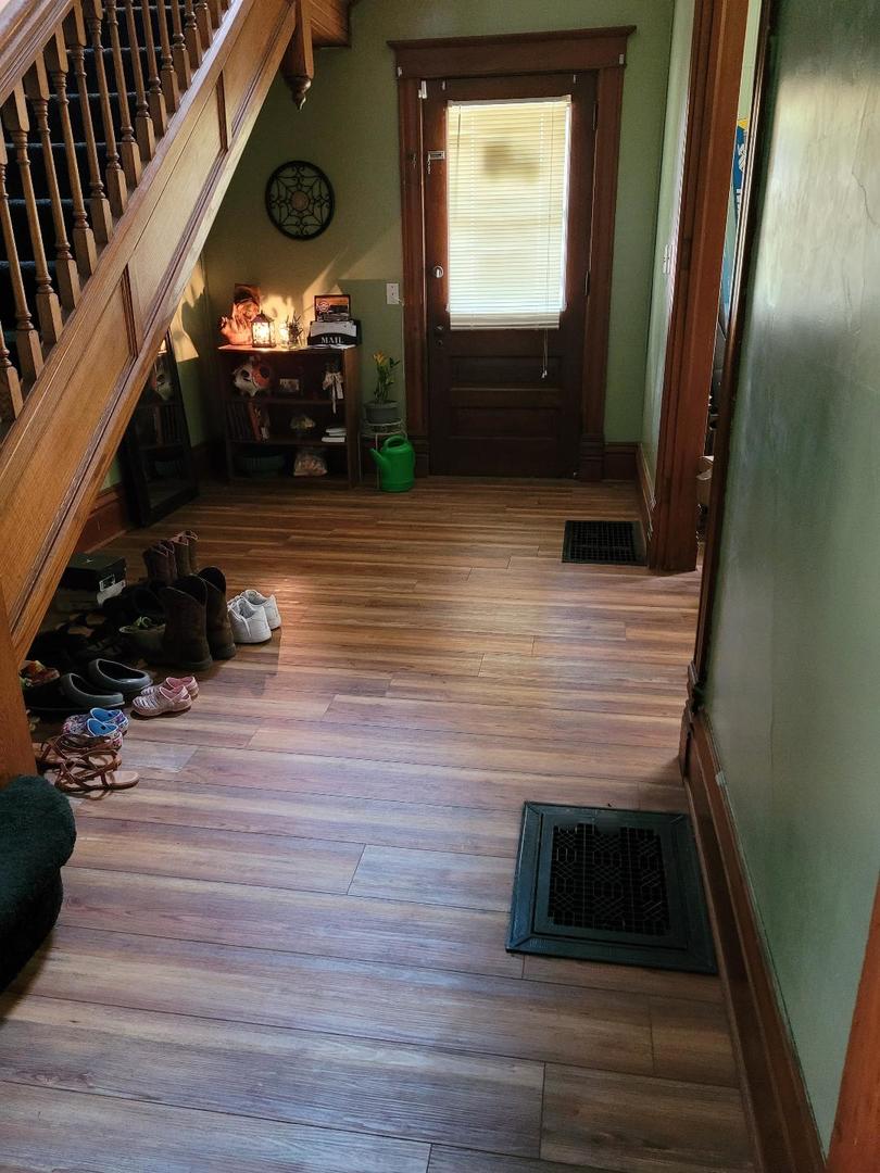 205 S Poplar Street Property Photo 12