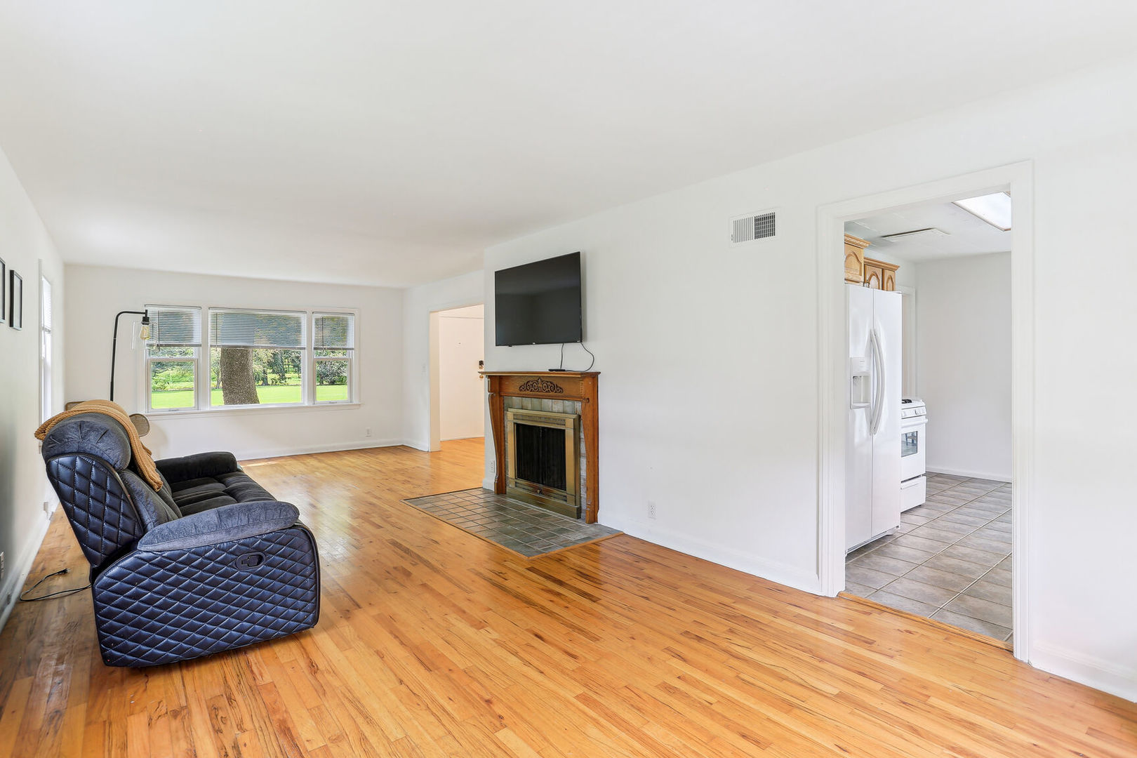 206 W Florida Avenue Property Photo 7